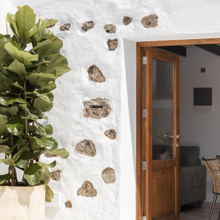 Roseta 1 by Escape Home - Two-Bedroom Apartment with Terrace - 8