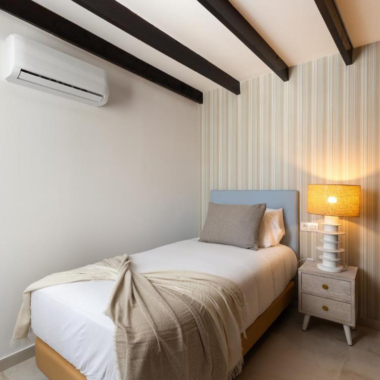 Roseta 1 by Escape Home - Two-Bedroom Apartment with Terrace - 20