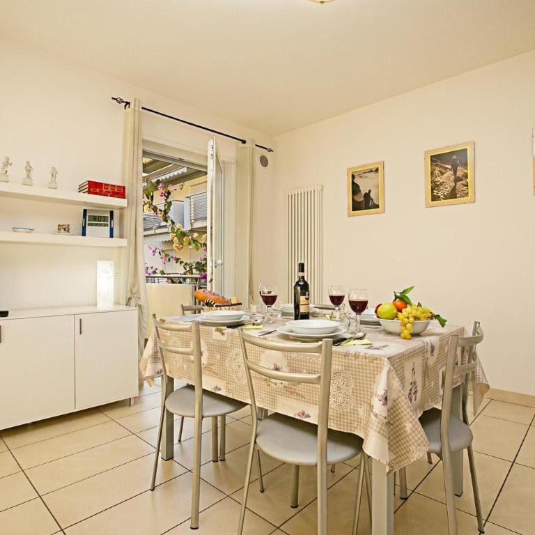 Torbole Relax, Pool & Balcony Apartment - Apartment with Balcony - 11