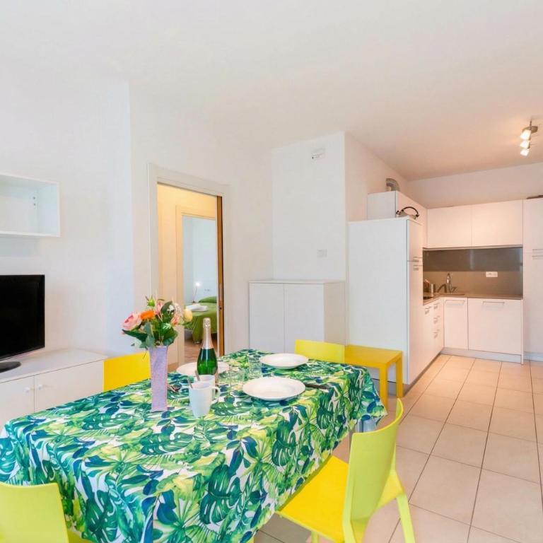 Torbole Relax, Pool & Balcony Apartment - Apartment with Balcony - 7
