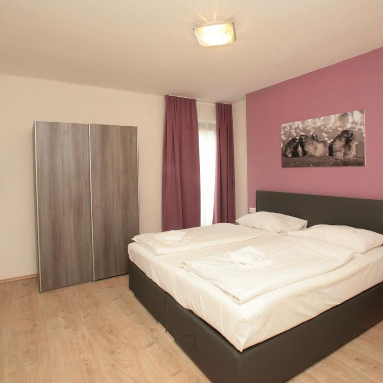Lake and Cityhotel Edelweiss - self Check in - Standard Doppelzimmer mit Balkon - 3