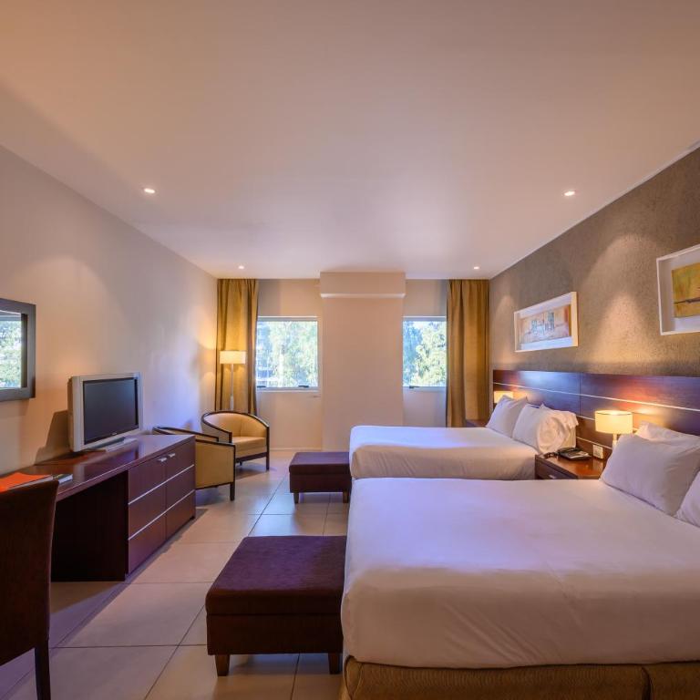 Orfeo Suites Cordoba - Superior Twin Room - 4