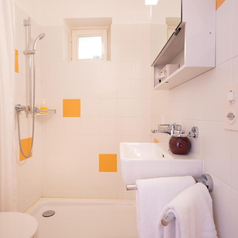 Residenza Motta - Boutique Apartments - Deluxe Room - 4