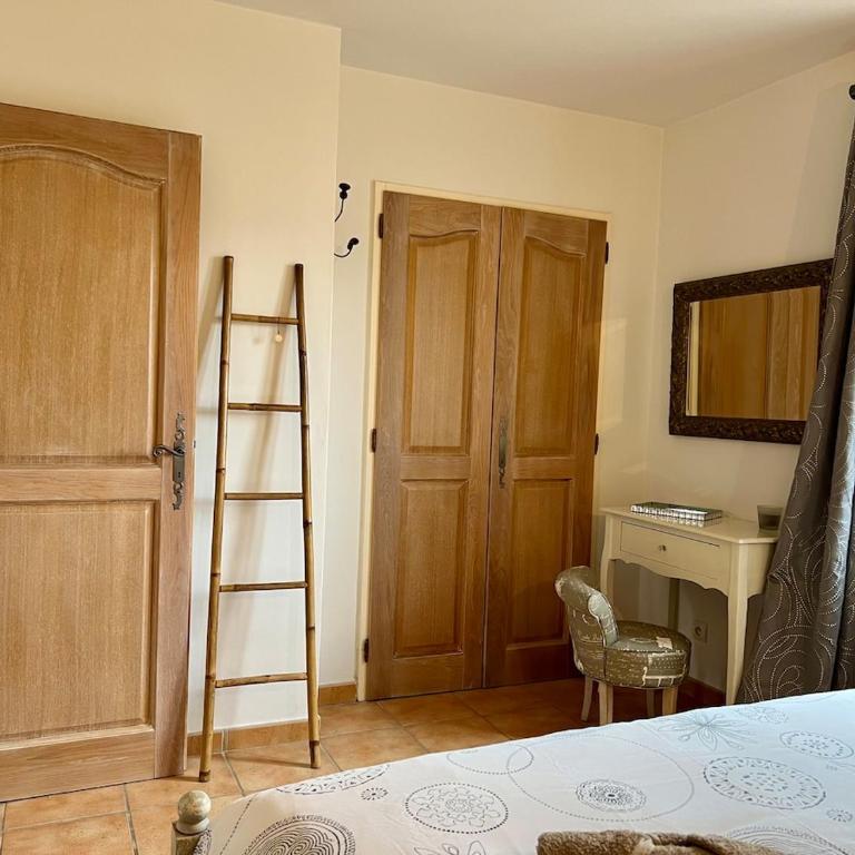Maison Pont Royal l 6 pers l Pisc l Jardin l Golf - Maison 2 Chambres - 18