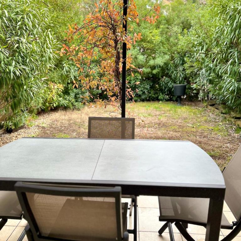 Maison Pont Royal l 6 pers l Pisc l Jardin l Golf - Maison 2 Chambres - 21