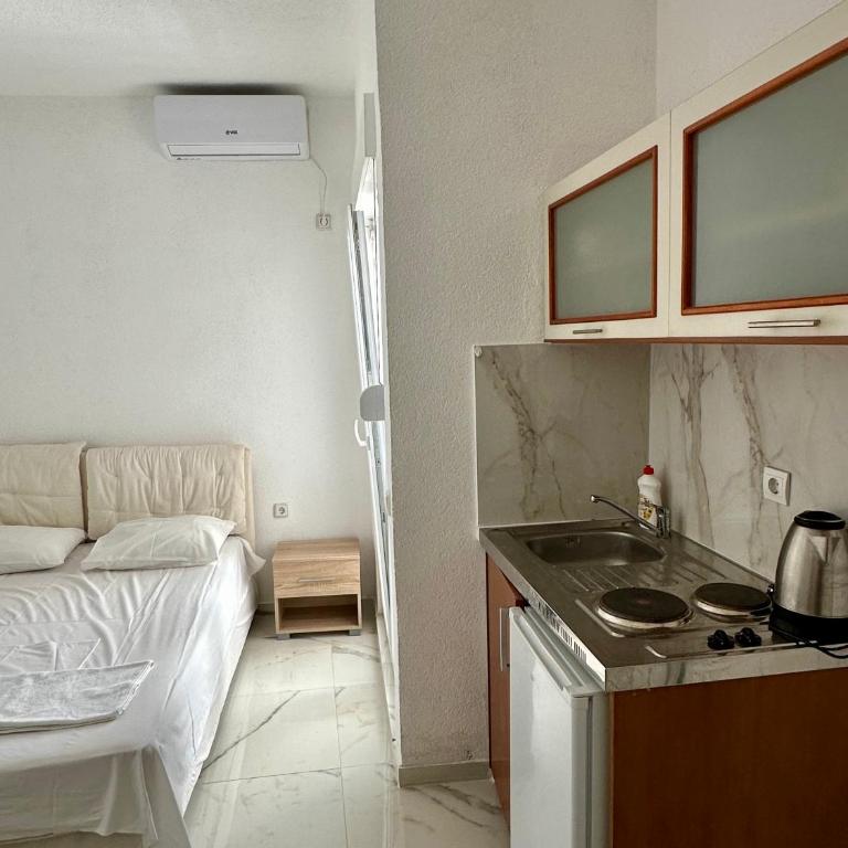 Garden studio apartmans - One-Bedroom Apartment - 3