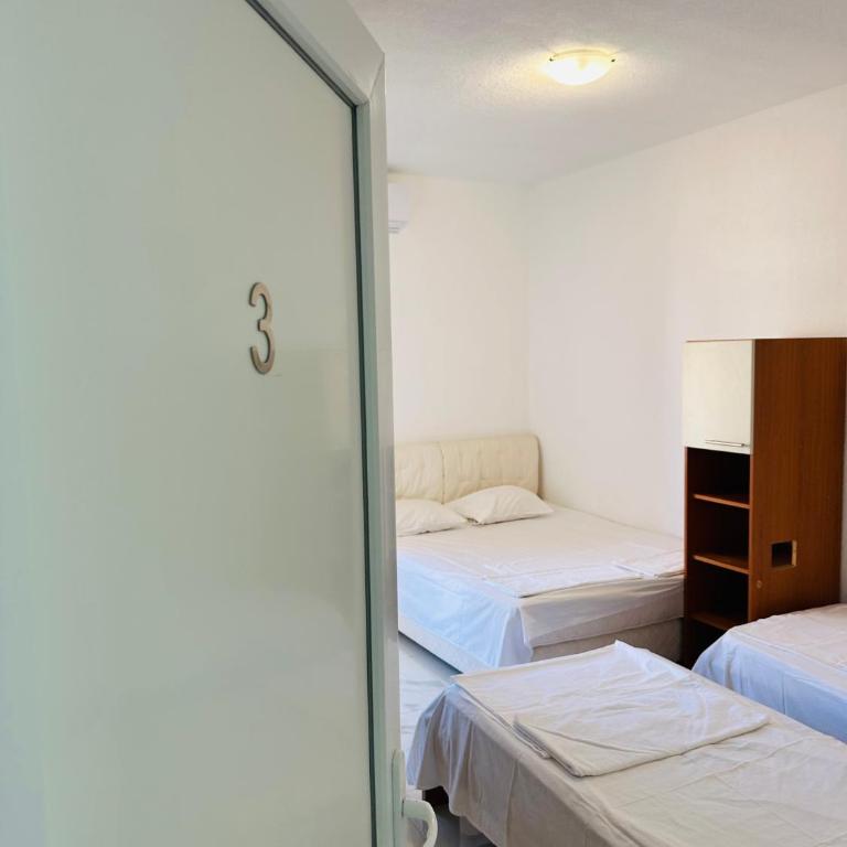 Garden studio apartmans - One-Bedroom Apartment - 5