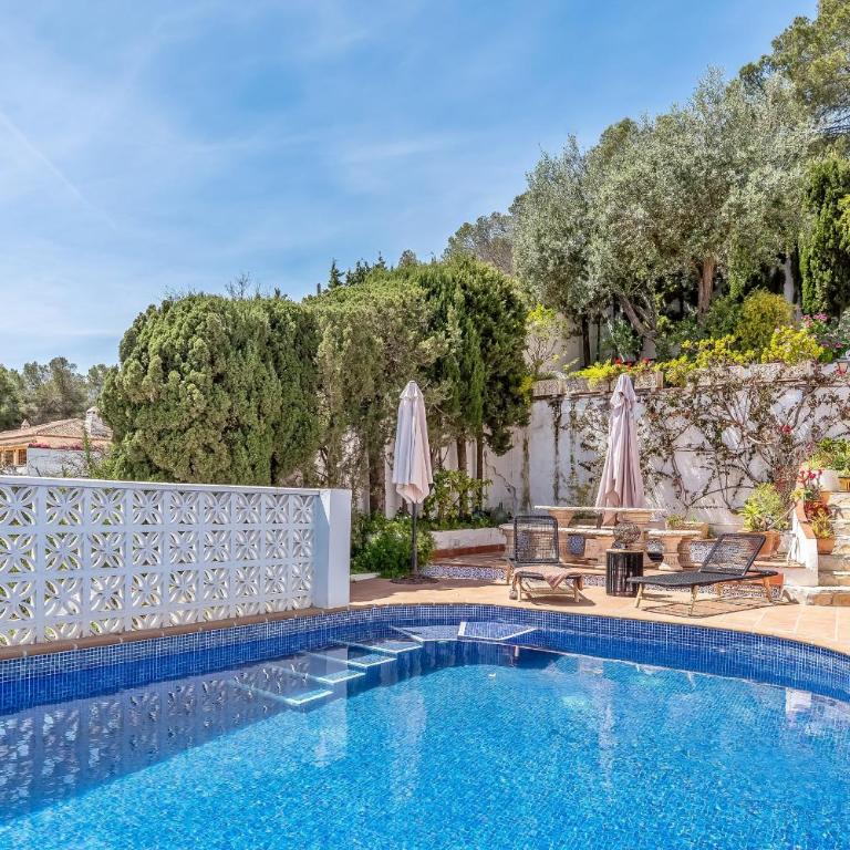 Exclusive Villa, Wonderful Garden, Private Heated Pool - Villa with Private Pool - 44