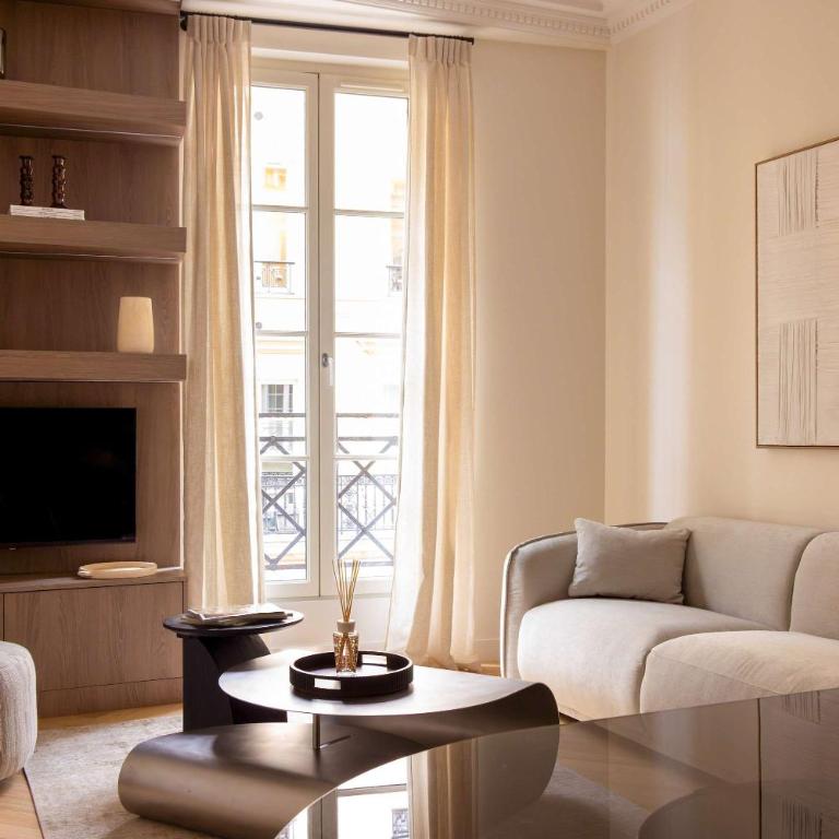 Harmony Collection III 3BR Suite 6P Opera Grevin - Apartment - 1