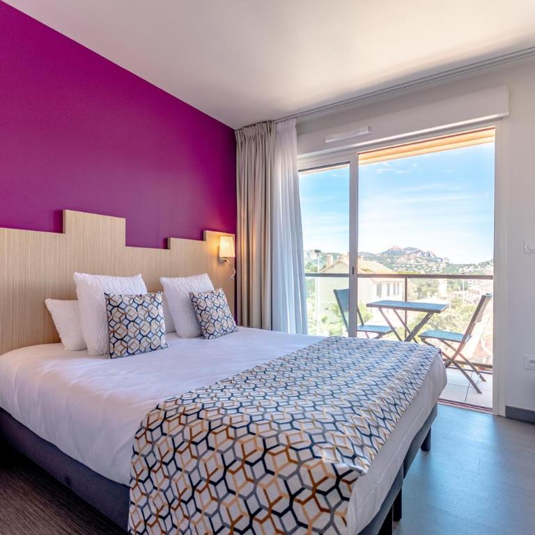 Sure Hotel by Best Western Saint-Raphael Le Dramont - Chambre Lit Queen-Size Standard avec Balcon - Non-Fumeurs - 1