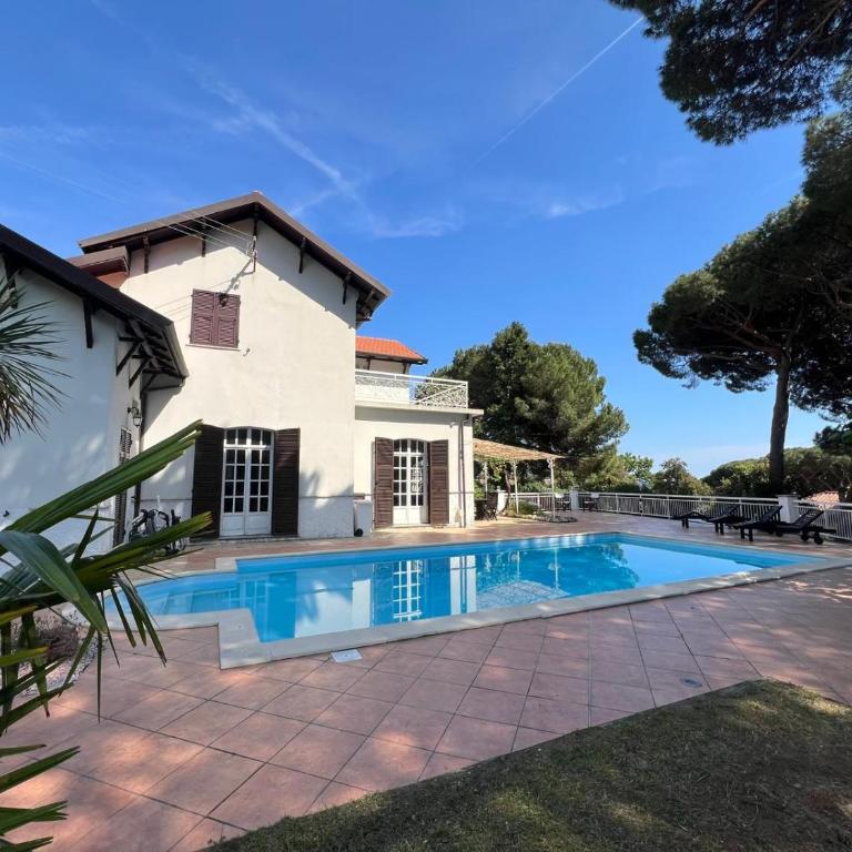 Villa delle Rose - Three-Bedroom Villa - 1