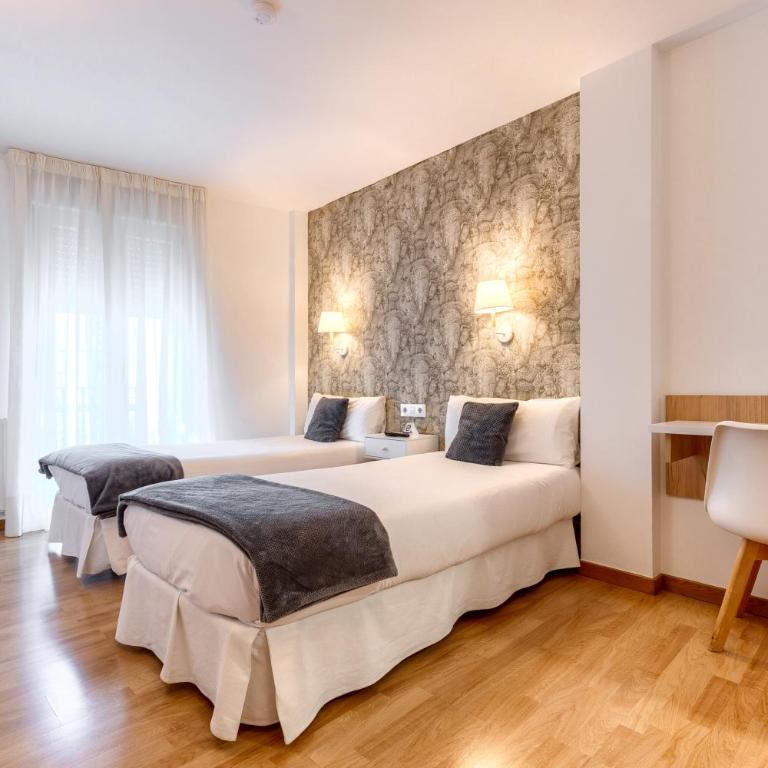 Hotel Vilagarcia - Habitación Doble - 2 camas - 11