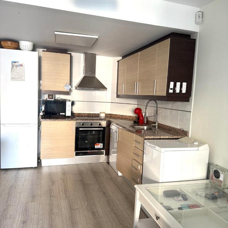 Céntrico con piscina y parking Terraza espaciosa - Apartamento de 3 dormitorios - 37