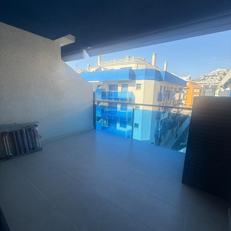 Céntrico con piscina y parking Terraza espaciosa - Apartamento de 3 dormitorios - 42