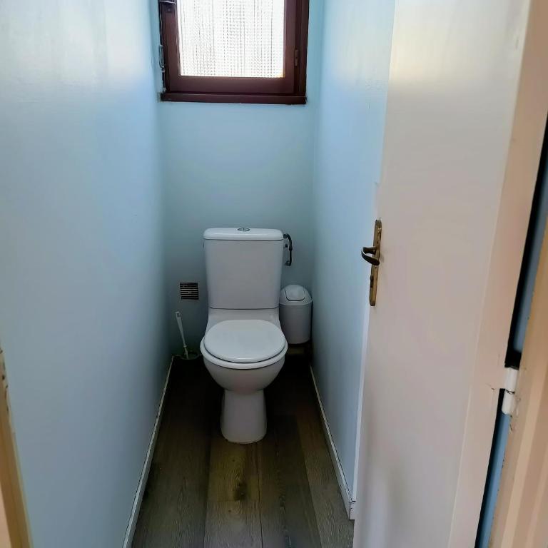 les campanules - Two-Bedroom Apartment with Balcony - 9