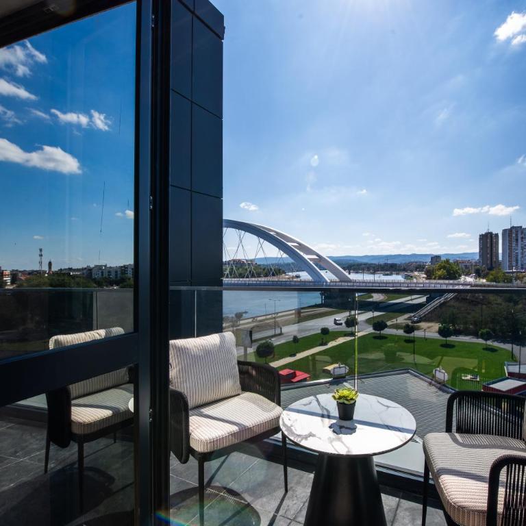 Premium Hotel, Novi Sad - Apartman Tipa "Suite" sa Balkonom - 1
