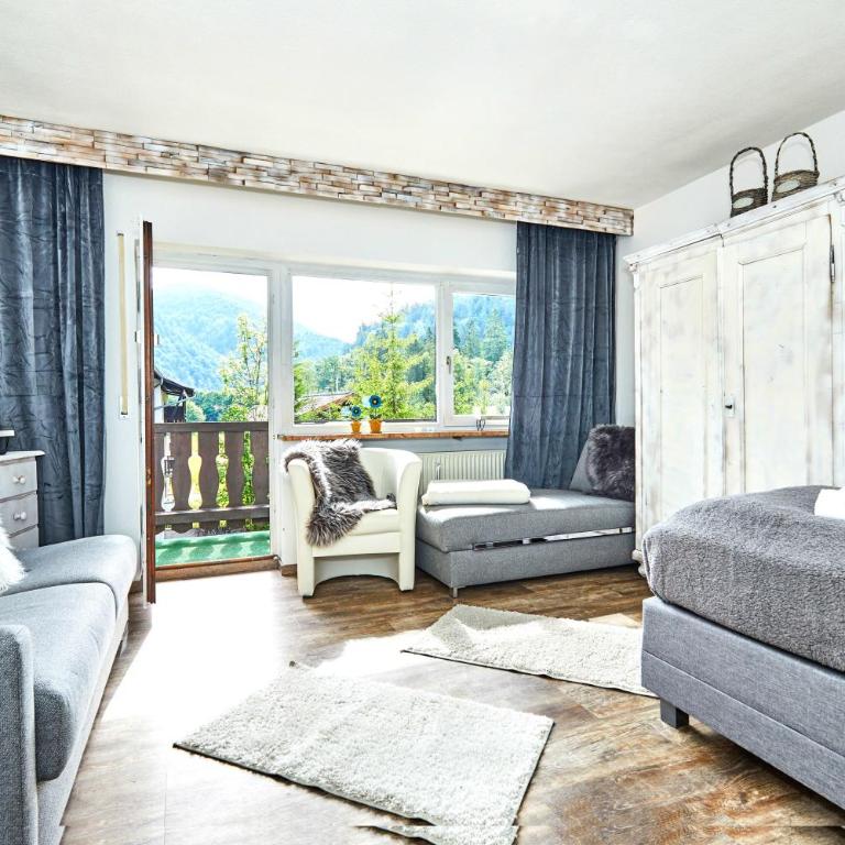 Ferienwohnung Loferblick - Apartment mit Balkon - 2