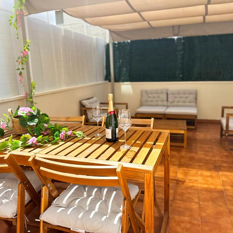 Apt con chill-out, piscina en la azotea a 5 min de la playa y parking privado - Estudio con terraza - 23