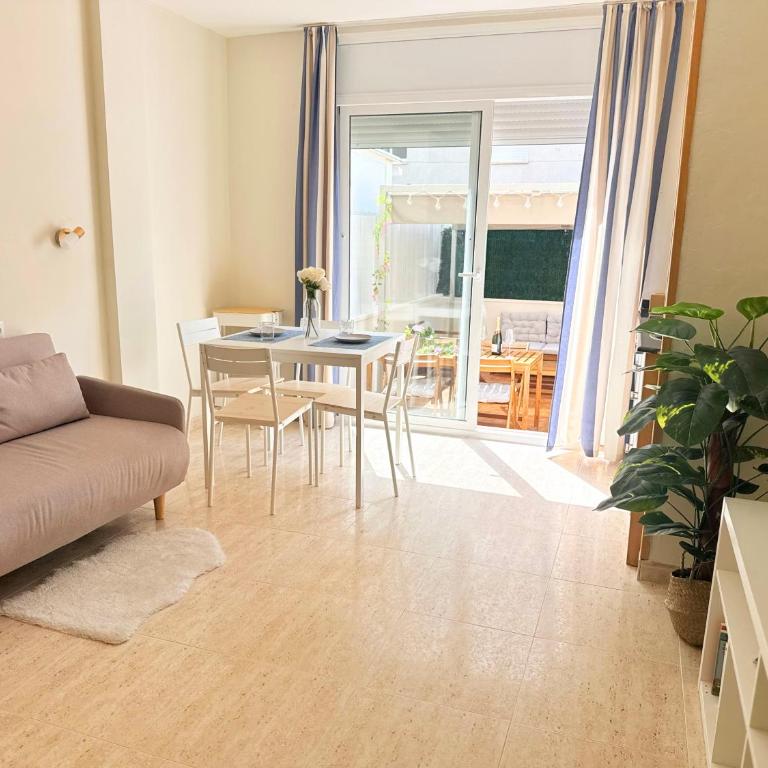 Apt con chill-out, piscina en la azotea a 5 min de la playa y parking privado - Estudio con terraza - 6
