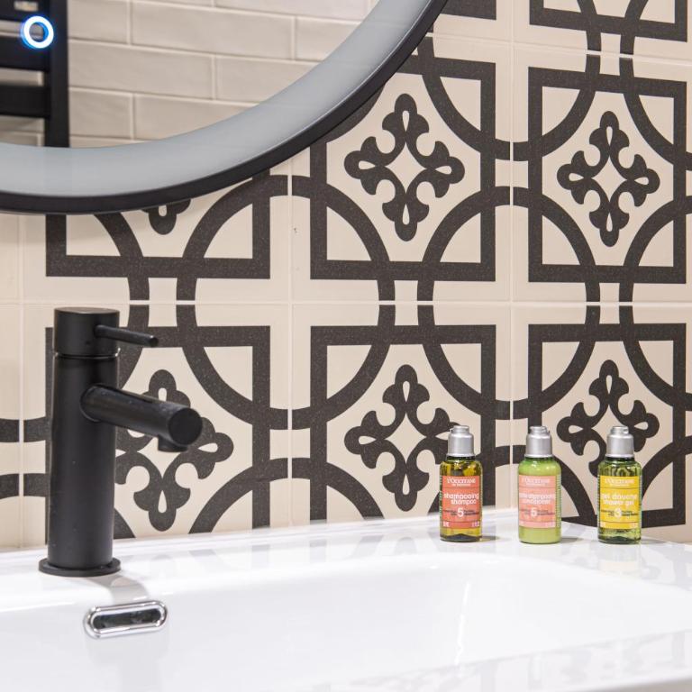 La librairie parisienne-Convention, Porte de Versailles - Appartement avec Douche - 23