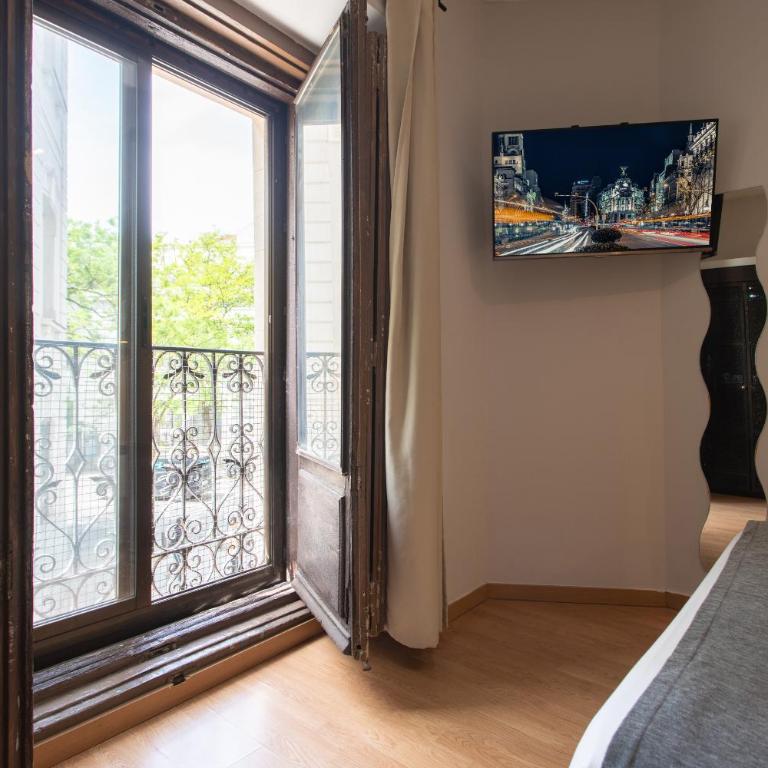 AbraCadabra Suites - Habitación Doble con baño compartido y balcón - 33