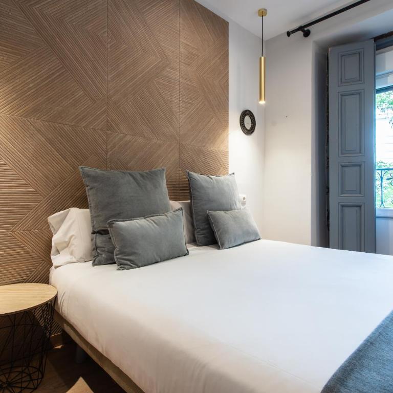 AbraCadabra Suites - Habitación Doble con baño compartido y balcón - 39