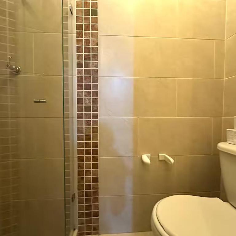 Apartaestudio en Laureles-plaza mayor-Av 33-laundry-wifi - Studio - 9