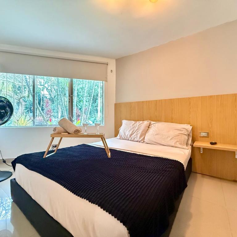 Apartaestudio en Laureles-plaza mayor-Av 33-laundry-wifi - Studio - 10