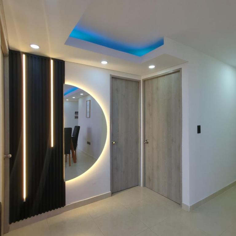 18th-Floor Apartment with a View, 3 Bedrooms, Near the Airport - Apartment - 4