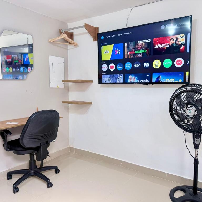 Apartaestudio en Laureles-plaza mayor-Av 33-laundry-wifi - Studio - 12