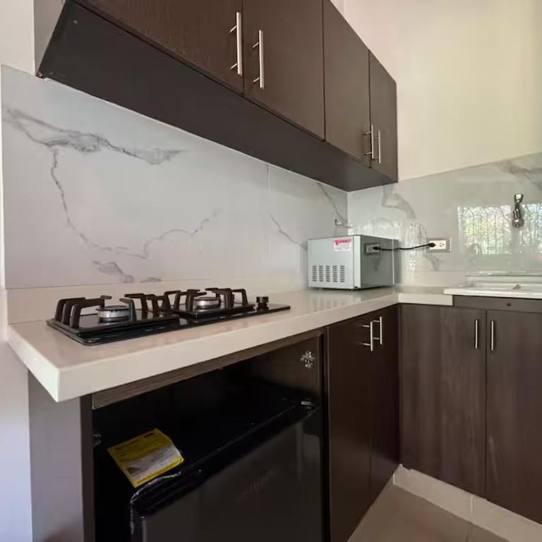 Apartaestudio en Laureles-plaza mayor-Av 33-laundry-wifi - Studio - 5