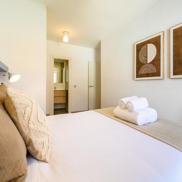 HMA121B - Amplio Piso 2 dormitorios y 2 baños en Ciudad Lineal, Madrid - Alquiler temporal - Two-Bedroom Apartment - 40
