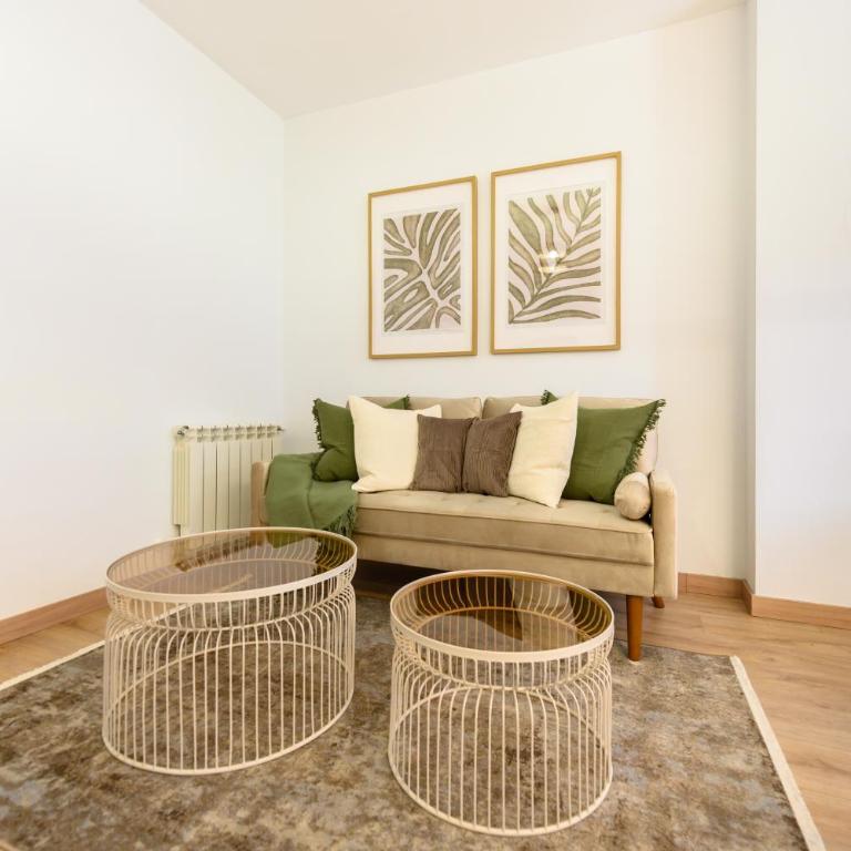 HMA121B - Amplio Piso 2 dormitorios y 2 baños en Ciudad Lineal, Madrid - Alquiler temporal - Two-Bedroom Apartment - 13