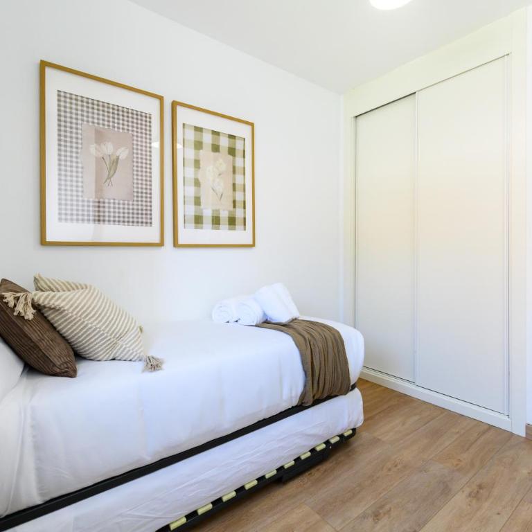 HMA121B - Amplio Piso 2 dormitorios y 2 baños en Ciudad Lineal, Madrid - Alquiler temporal - Two-Bedroom Apartment - 38