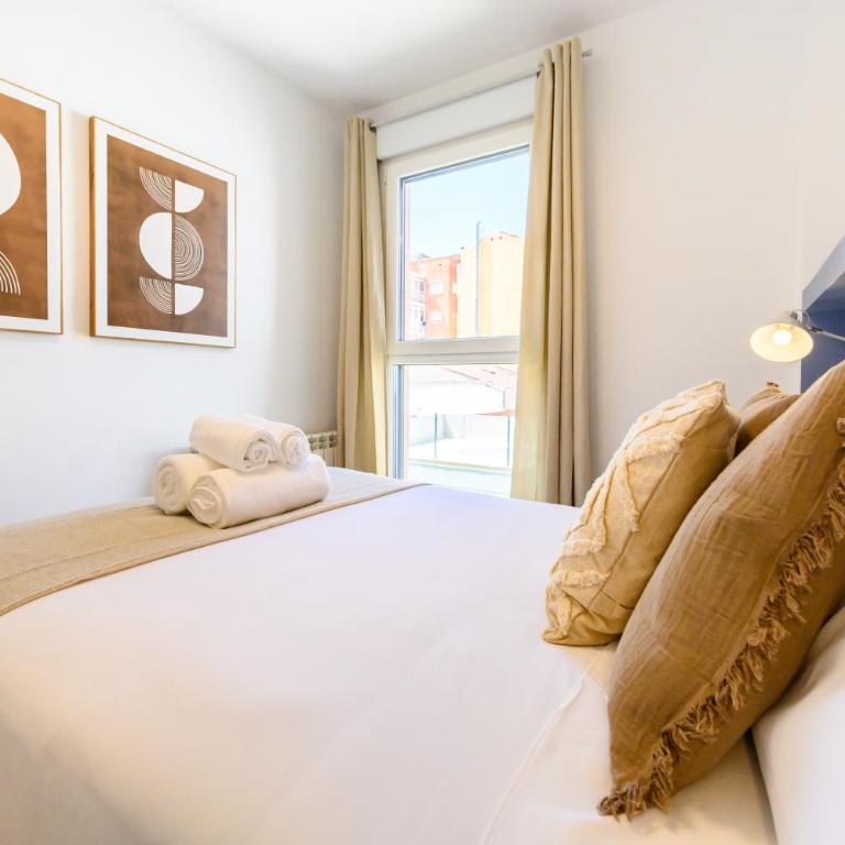 HMA121B - Amplio Piso 2 dormitorios y 2 baños en Ciudad Lineal, Madrid - Alquiler temporal - Two-Bedroom Apartment - 6