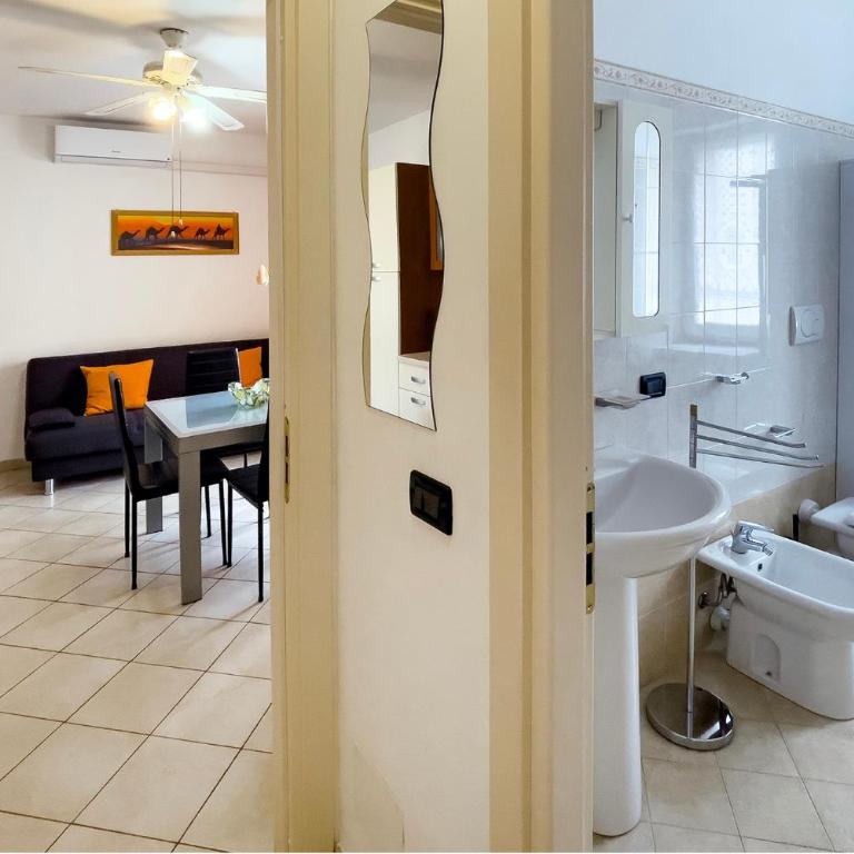 Zefiro - One-Bedroom Apartment - 10