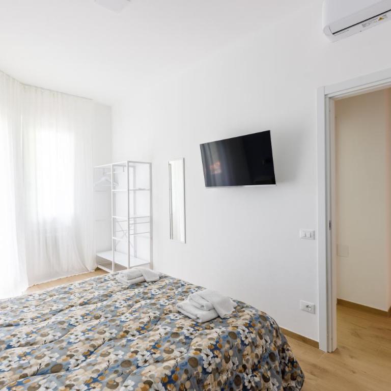 Residence Campo Dei Fiori Free Parking and WiFi - Appartamento Premium con 3 Camere da Letto e Balcone - 22