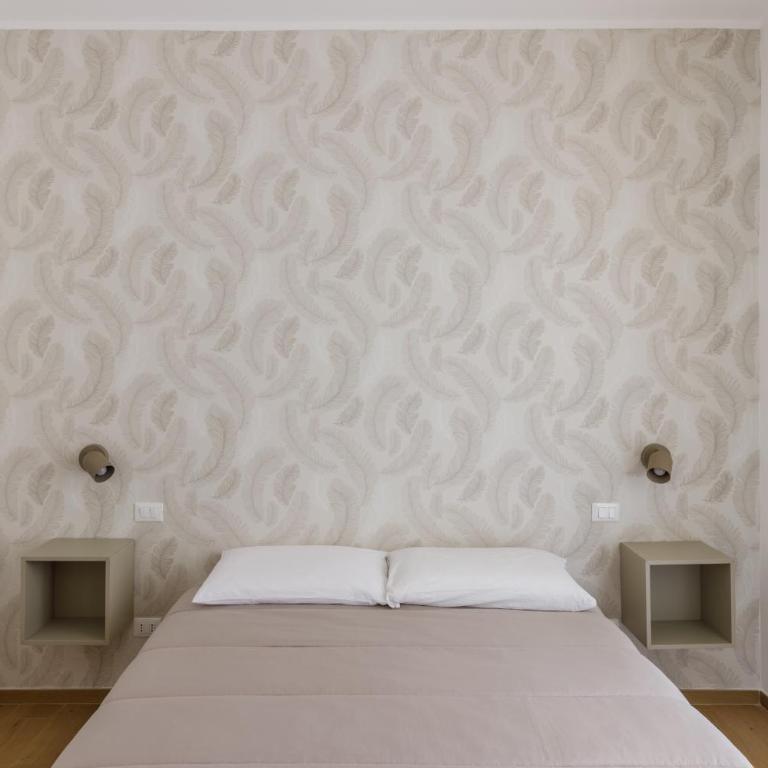Residence Campo Dei Fiori Free Parking and WiFi - Appartamento Premium con 3 Camere da Letto e Balcone - 32