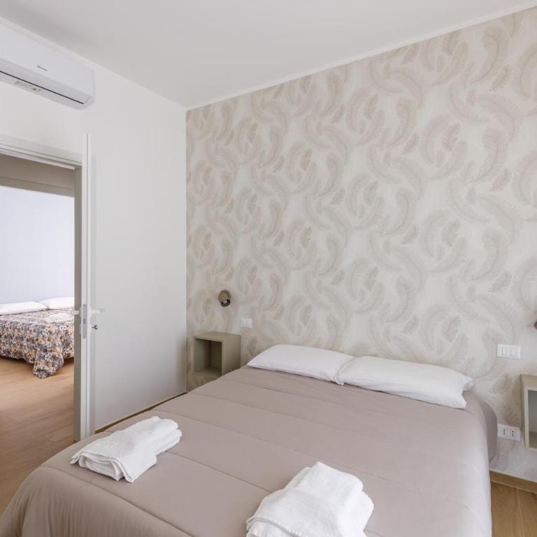 Residence Campo Dei Fiori Free Parking and WiFi - Appartamento Premium con 3 Camere da Letto e Balcone - 35