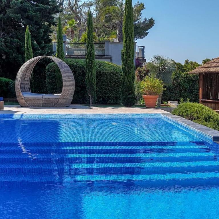 Location de Villa Sanary Sur Mer Piscine et Jardin Vue Mer Panoramique - Villa 1 Chambre - 1