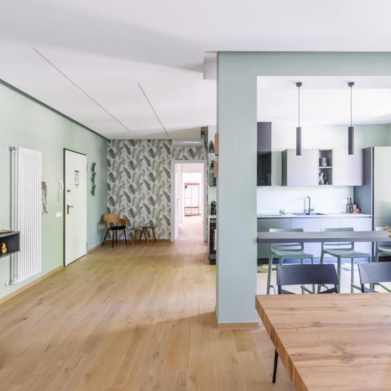 Residence Campo Dei Fiori Free Parking and WiFi - Appartamento Premium con 3 Camere da Letto e Balcone - 57
