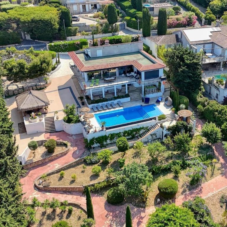 Location de Villa Sanary Sur Mer Piscine et Jardin Vue Mer Panoramique - Villa 1 Chambre - 8