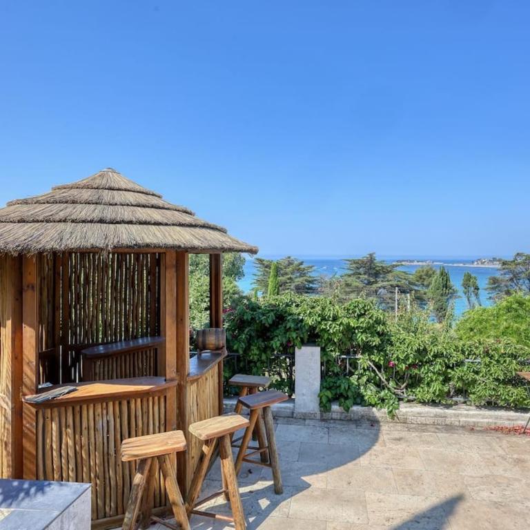 Location de Villa Sanary Sur Mer Piscine et Jardin Vue Mer Panoramique - Villa 1 Chambre - 11