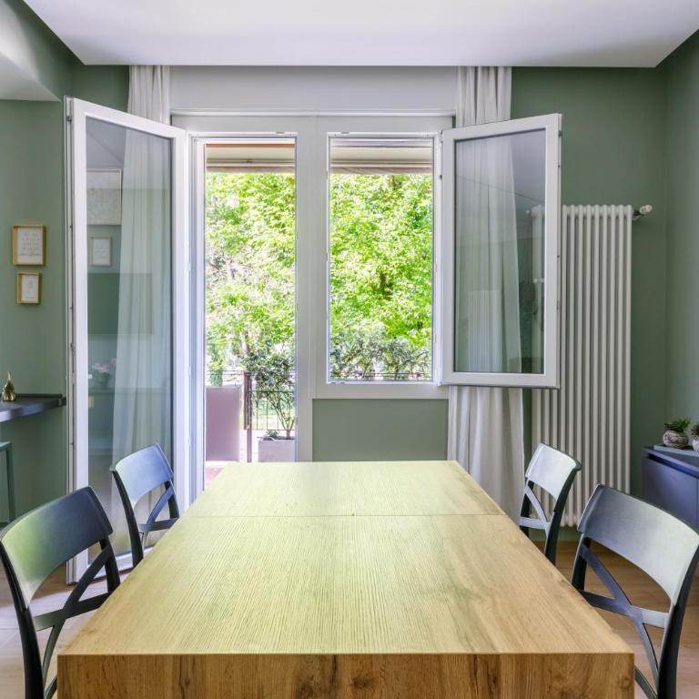 Residence Campo Dei Fiori Free Parking and WiFi - Appartamento Premium con 3 Camere da Letto e Balcone - 54
