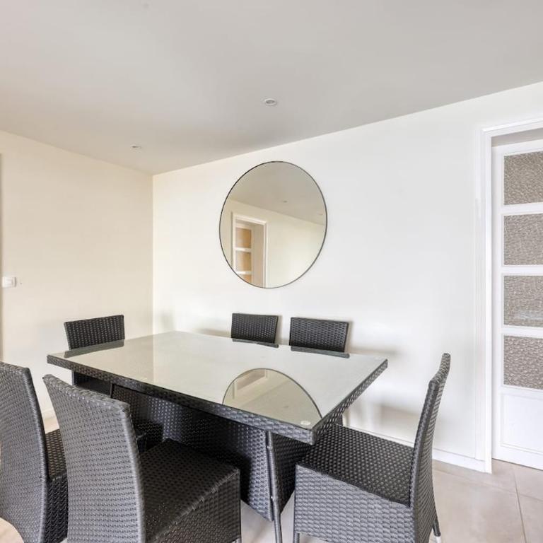Location de Villa Sanary Sur Mer Piscine et Jardin Vue Mer Panoramique - Villa 1 Chambre - 16