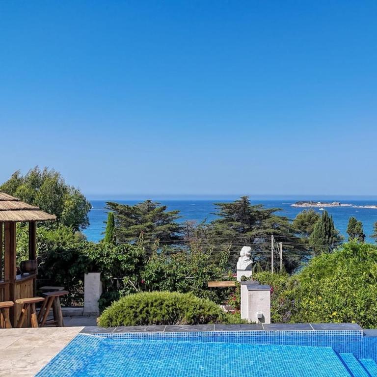 Location de Villa Sanary Sur Mer Piscine et Jardin Vue Mer Panoramique - Villa 1 Chambre - 23