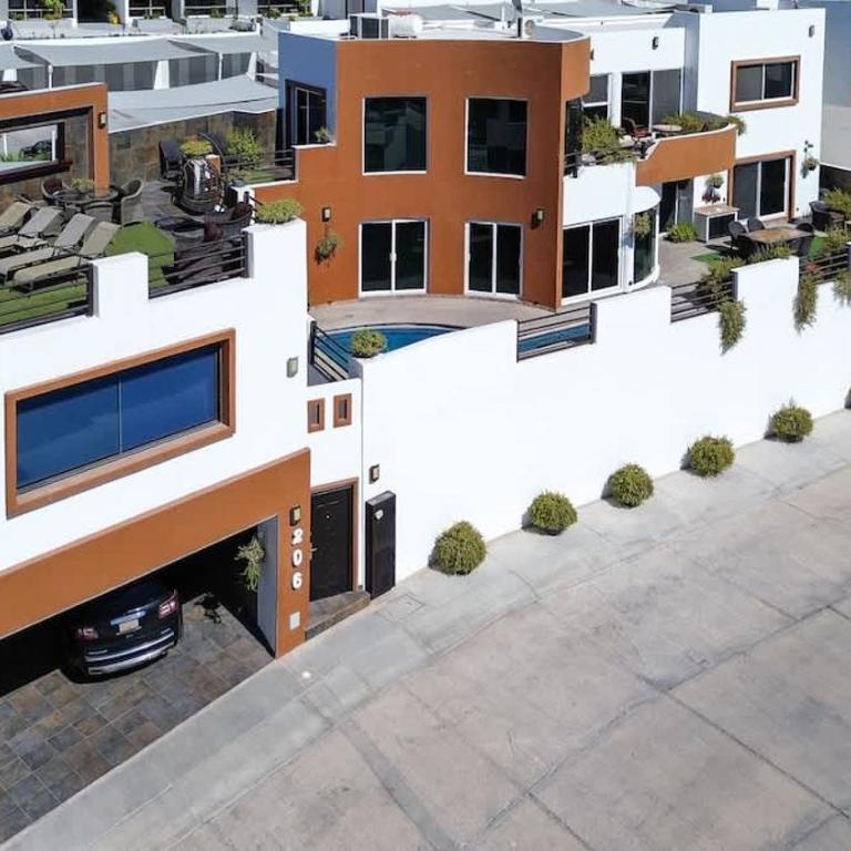 Oceanview 4BR Retreat steps from Malecon in La Paz - Apartment - 29