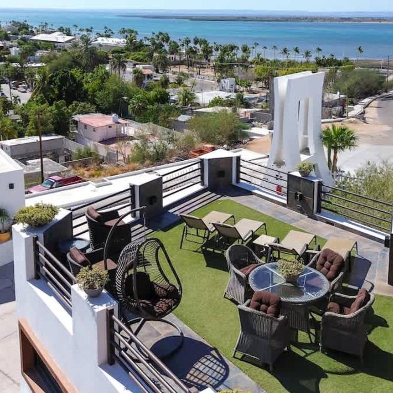 Oceanview 4BR Retreat steps from Malecon in La Paz - Apartment - 38