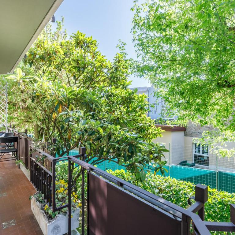 Residence Campo Dei Fiori Free Parking and WiFi - Appartamento Premium con 3 Camere da Letto e Balcone - 64