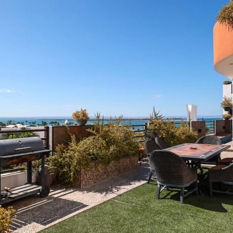 Oceanview 4BR Retreat steps from Malecon in La Paz - Apartment - 51